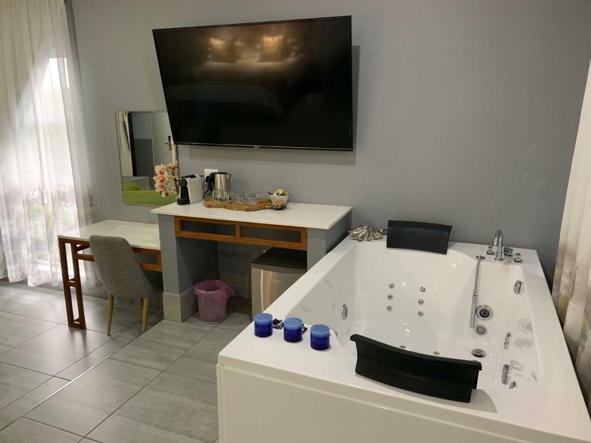 Ecolux Mozambique Hotel Marracuene Bagian luar foto